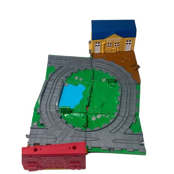 Fisher Price THOMAS TRAIN TAKE N PLAY MAITHWAITE FOLDING PLAYSET 2009 - Picture 2 of 16